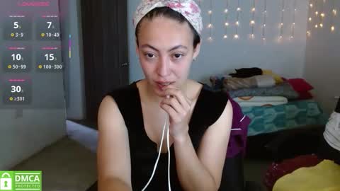 amitlu_ online show from February 2026 07:17:02 PM