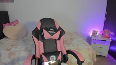 Snapshot of ammy_rodriguez_ chatting on September 2025 01:39:02 AM Ammy online show from September 2025 01:39:02 AM