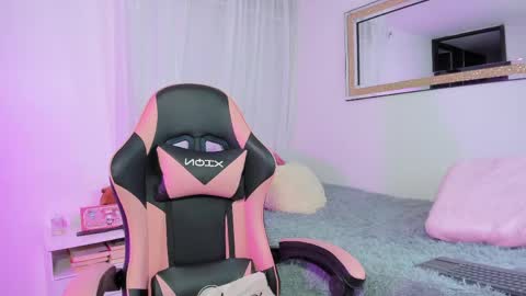 Snapshot of ammy_rodriguez_ chatting on April 2026 01:06:01 AM Ammy online show from April 2026 01:06:01 AM