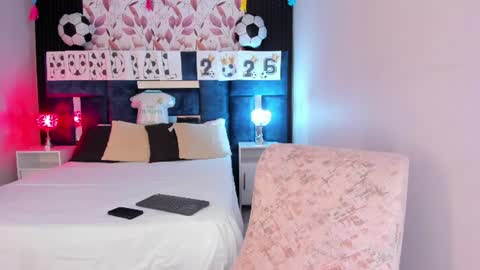 Ammy Jones online show from June 2026 07:04:02 PM