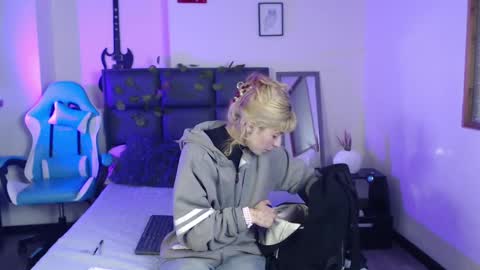 Amnesia online show from October 2025 12:35:01 PM