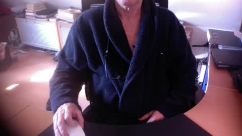 Snapshot of amor2200 chatting on February 2026 10:33:02 AM Amor2200 online show from February 2026 10:33:02 AM