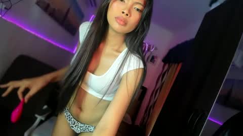 Snapshot of amor_prinsesa chatting on December 2024 11:11:01 AM Prinsesa online show from December 2024 11:11:01 AM