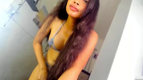 Snapshot of amor_prinsesa chatting on February 2025 03:26:01 AM Prinsesa online show from February 2025 03:26:01 AM