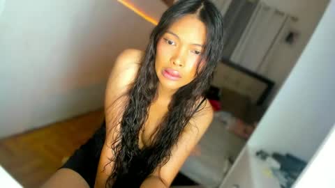 Snapshot of amor_prinsesa chatting on February 2025 01:22:01 AM Prinsesa online show from February 2025 01:22:01 AM