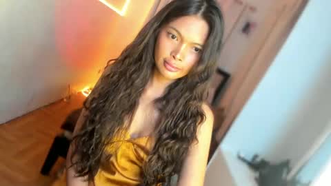 Snapshot of amor_prinsesa chatting on February 2025 04:38:02 AM Prinsesa online show from February 2025 04:38:02 AM