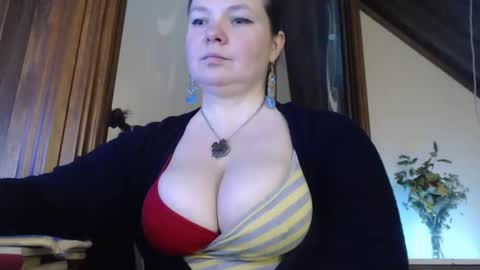 Snapshot of amorelara chatting on February 2025 10:07:01 AM amorelara online show from February 2025 10:07:01 AM