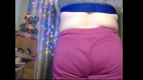 amorelara online show from December 2025 11:37:01 AM