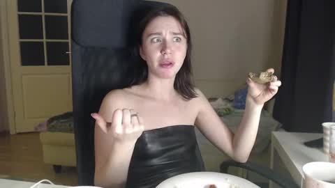 miss unforgettable online show from December 2024 07:33:01 PM