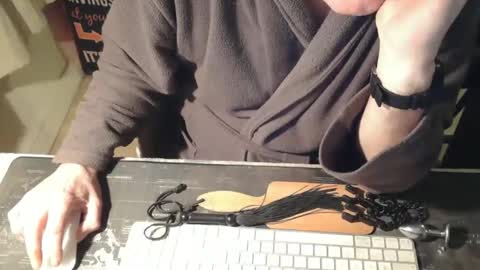 amslave4f online show from January 2026 08:05:01 AM