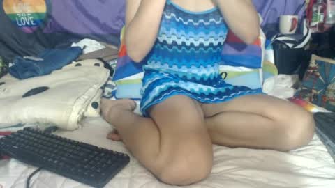 Snapshot of amuy_amuy chatting on June 2026 02:38:01 AM Amuy online show from June 2026 02:38:01 AM
