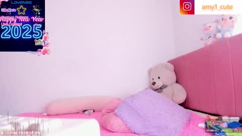 Snapshot of amy1cute chatting on March 2025 06:19:01 PM Amy online show from March 2025 06:19:01 PM