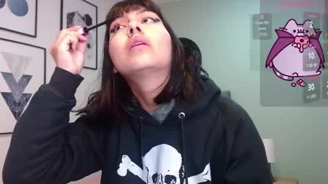 Amy 3 online show from October 2025 04:32:02 AM