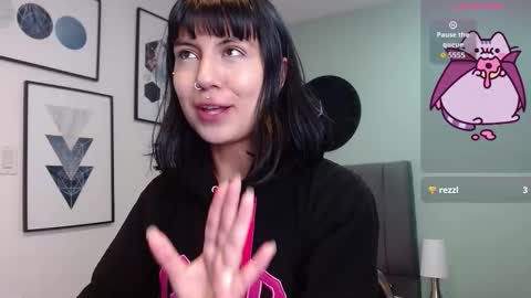 Amy 3 online show from October 2025 04:34:02 AM