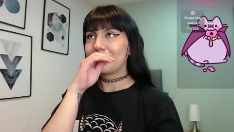 Amy 3 online show from May 2026 04:52:01 AM