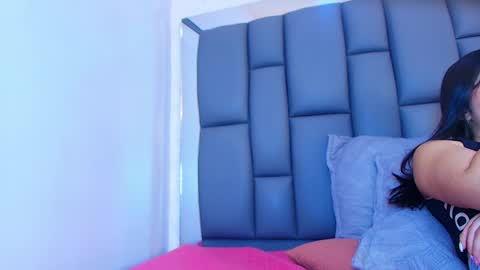 amy__wats0n online show from April 2026 07:06:01 PM