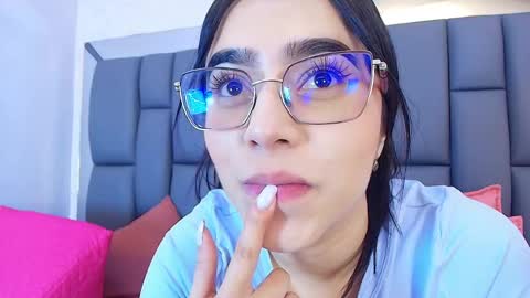 amy__wats0n online show from April 2026 07:31:02 PM