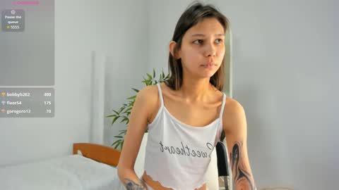 Amy online show from October 2025 12:22:01 AM