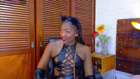 Snapshot of amy_brunette chatting on December 2025 08:27:01 PM Amy online show from December 2025 08:27:01 PM