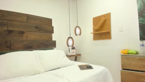 Snapshot of amy_bubble chatting on September 2025 12:05:01 PM Bel online show from September 2025 12:05:01 PM