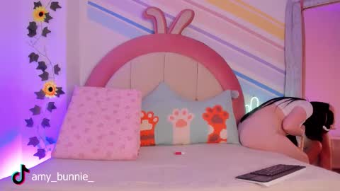 Snapshot of amy_bunnie_18_ chatting on September 2025 05:12:02 PM Amy online show from September 2025 05:12:02 PM