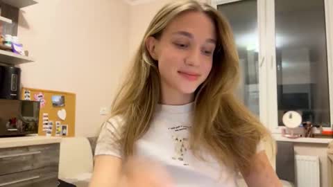 Amy Chill online show from November 2025 05:36:02 PM