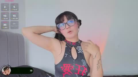 Snapshot of amy_lit chatting on March 2026 04:51:02 PM Hello I am Allison Welcome to my room and let is have a good time together whith me online show from March 2026 04:51:02 PM