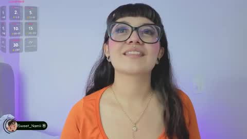 Snapshot of amy_lit chatting on May 2026 07:33:01 PM Hello I am Allison Welcome to my room and let is have a good time together whith me online show from May 2026 07:33:01 PM
