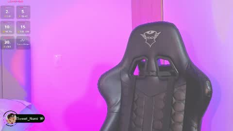 Snapshot of amy_lit chatting on June 2026 09:19:02 PM Hello I am Allison Welcome to my room and let is have a good time together whith me online show from June 2026 09:19:02 PM