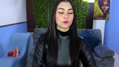 Snapshot of amy_lovelydoll chatting on November 2025 07:13:02 PM Amy online show from November 2025 07:13:02 PM