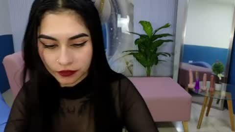Snapshot of amy_lovelydoll chatting on June 2026 12:32:02 AM Amy online show from June 2026 12:32:02 AM