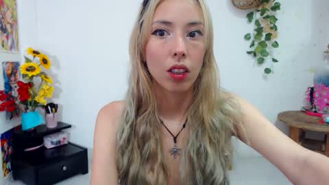 Snapshot of amy_mur chatting on March 2026 06:19:02 PM amy mur online show from March 2026 06:19:02 PM