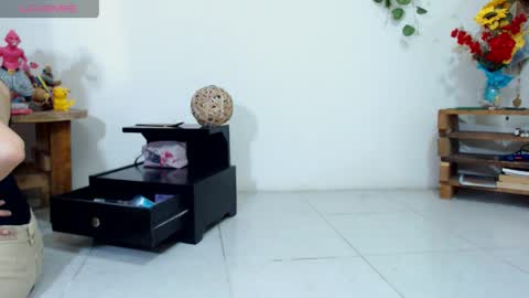 amy mur online show from May 2026 06:38:02 PM
