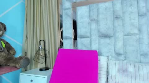 Emy Noa  online show from June 2026 02:54:02 AM