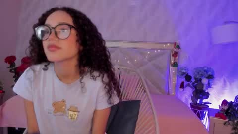 Snapshot of amy_sweetheat__ chatting on November 2025 01:58:02 PM Amely online show from November 2025 01:58:02 PM