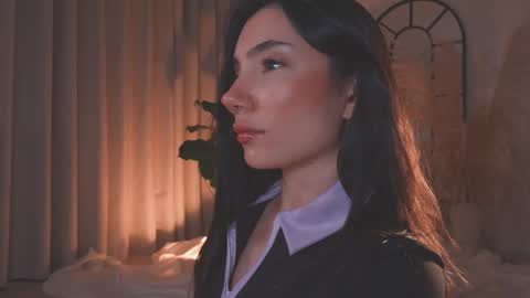 Amy Armstrong online show from October 2025 12:20:01 AM