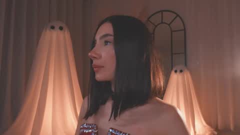 Amy Armstrong online show from October 2025 12:55:01 AM