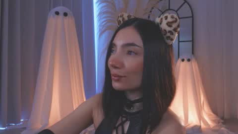 Amy Armstrong online show from October 2025 03:12:01 PM