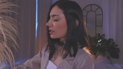 Amy Armstrong online show from November 2025 09:14:02 PM