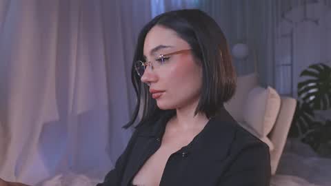 Amy Armstrong online show from June 2026 09:39:01 PM