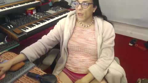 Trashely Gimpson online show from September 2025 09:09:02 AM