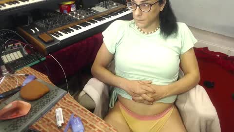 Trashely Gimpson online show from September 2025 09:20:01 AM