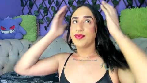 Amy Kamila online show from October 2025 04:09:02 AM