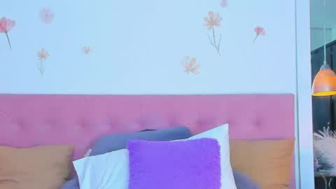 Amyevaans1 online show from May 2026 09:34:02 PM