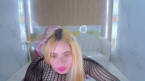 Snapshot of amyg777_s chatting on October 2025 05:44:02 AM Amy  online show from October 2025 05:44:02 AM