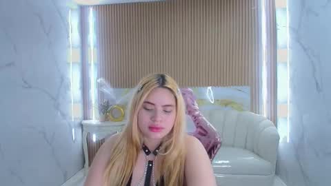 Snapshot of amyg777_s chatting on October 2025 03:31:01 AM Amy  online show from October 2025 03:31:01 AM