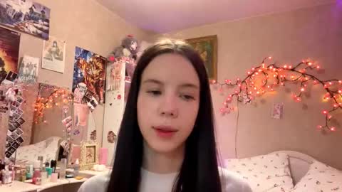 Snapshot of amygrav chatting on December 2025 01:42:01 PM Milou online show from December 2025 01:42:01 PM