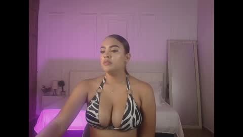 amyjohnsonn online show from April 2026 04:37:02 AM