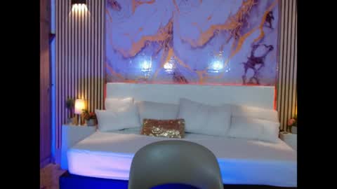 amyjohnsonn online show from May 2026 05:15:01 AM