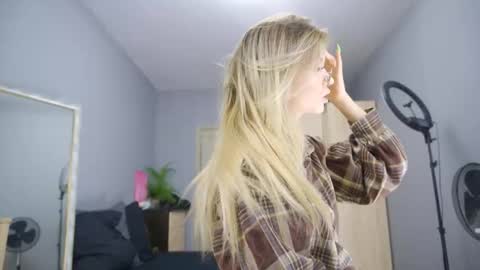 amylanee online show from September 2025 07:54:01 AM